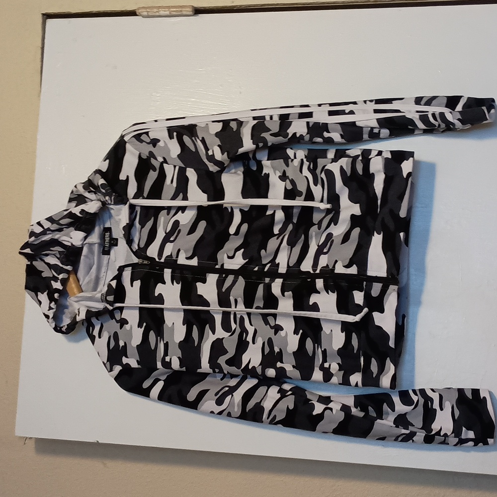 Feathers woman's camo jacket